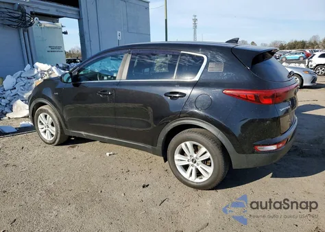 2018 Kia Sportage Lx z USA, uszkodzony, nr VIN KNDPMCAC6J7334135